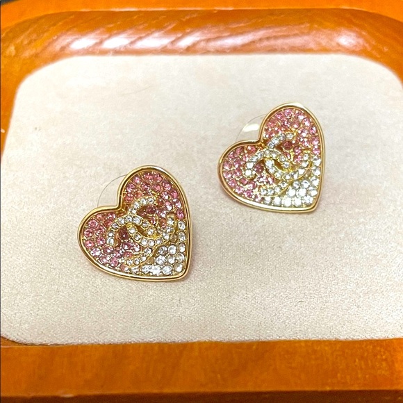 CHANEL Pink and White Heart Earrings - Picture 1 of 4